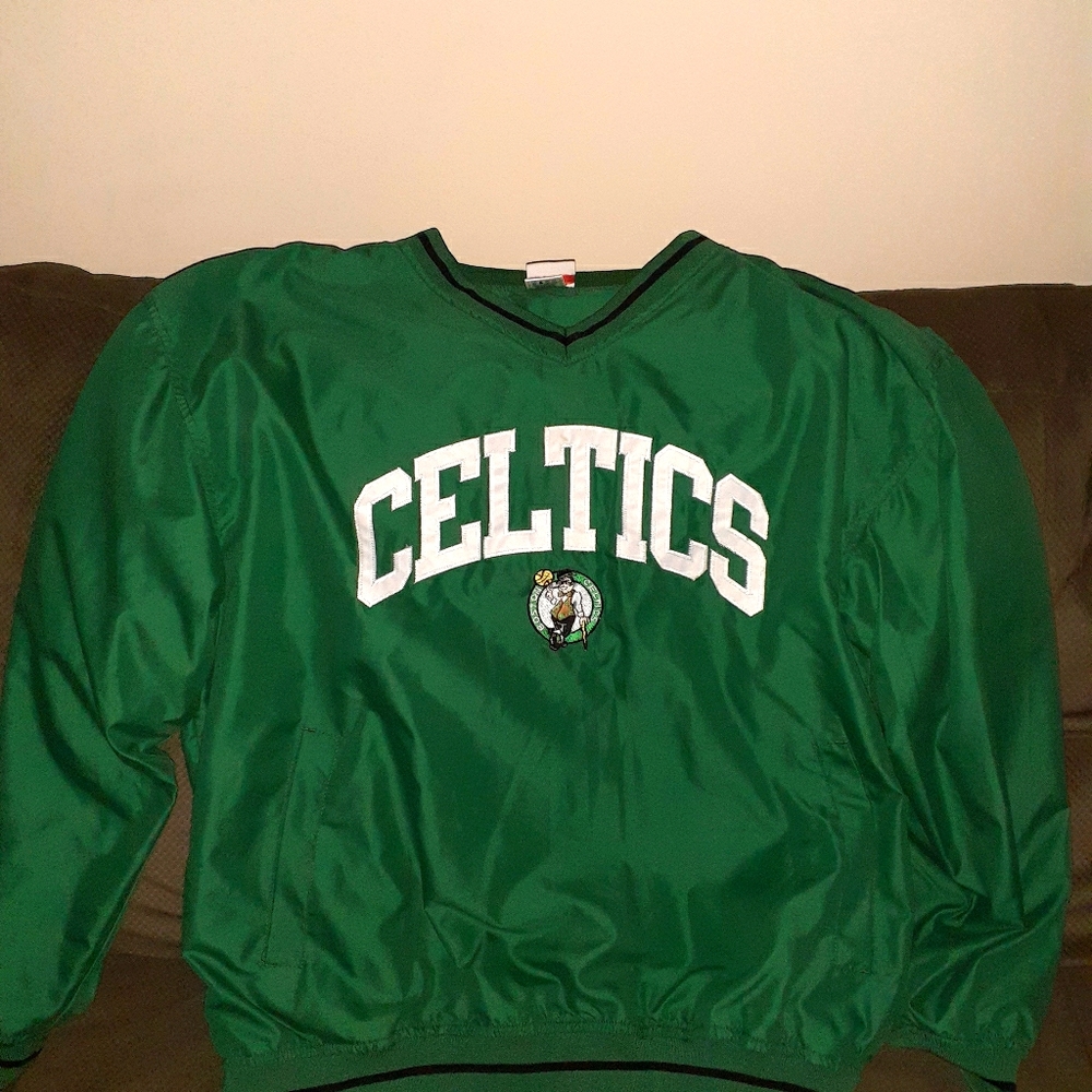 Celtics men's Xl windbreaker EUC